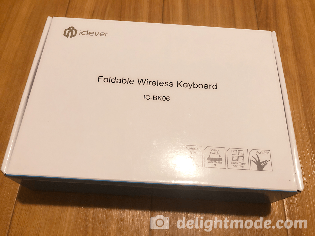 「iClever IC-BK06 Lite」Bluetoothキーボードのパッケージ写真です。